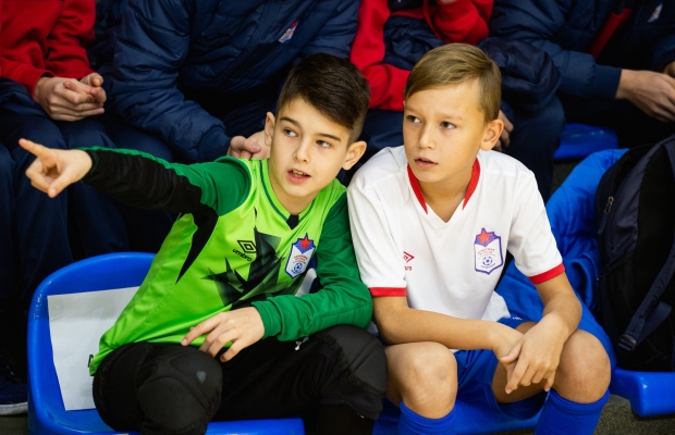 Родители юных футболистов "Академии Виктора Понедельника" обратились за помощью в Правительство России